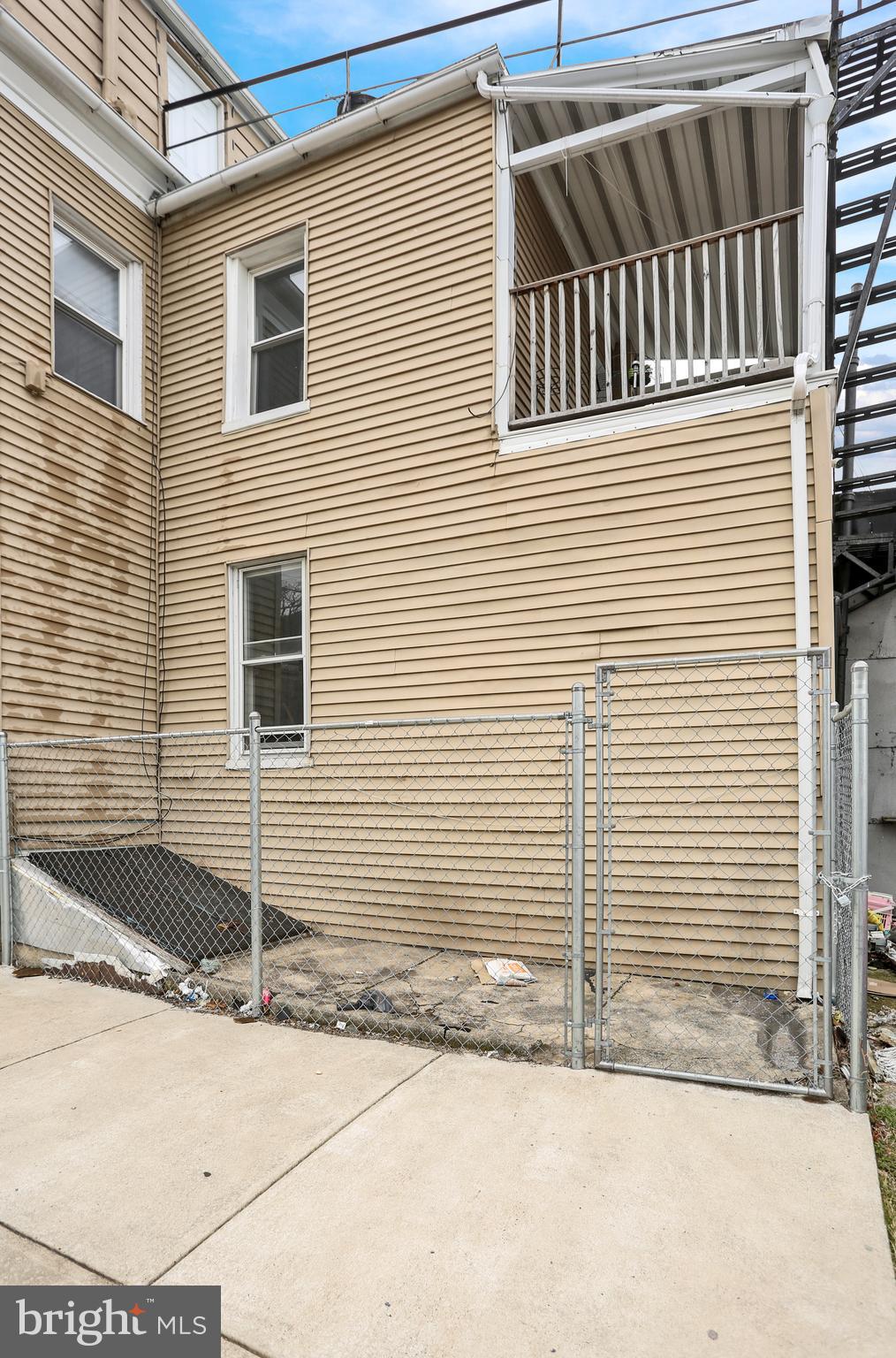 1263 Spring Street Reading, PA 19604 - Photo 4 of 32 Gallery Image 4
