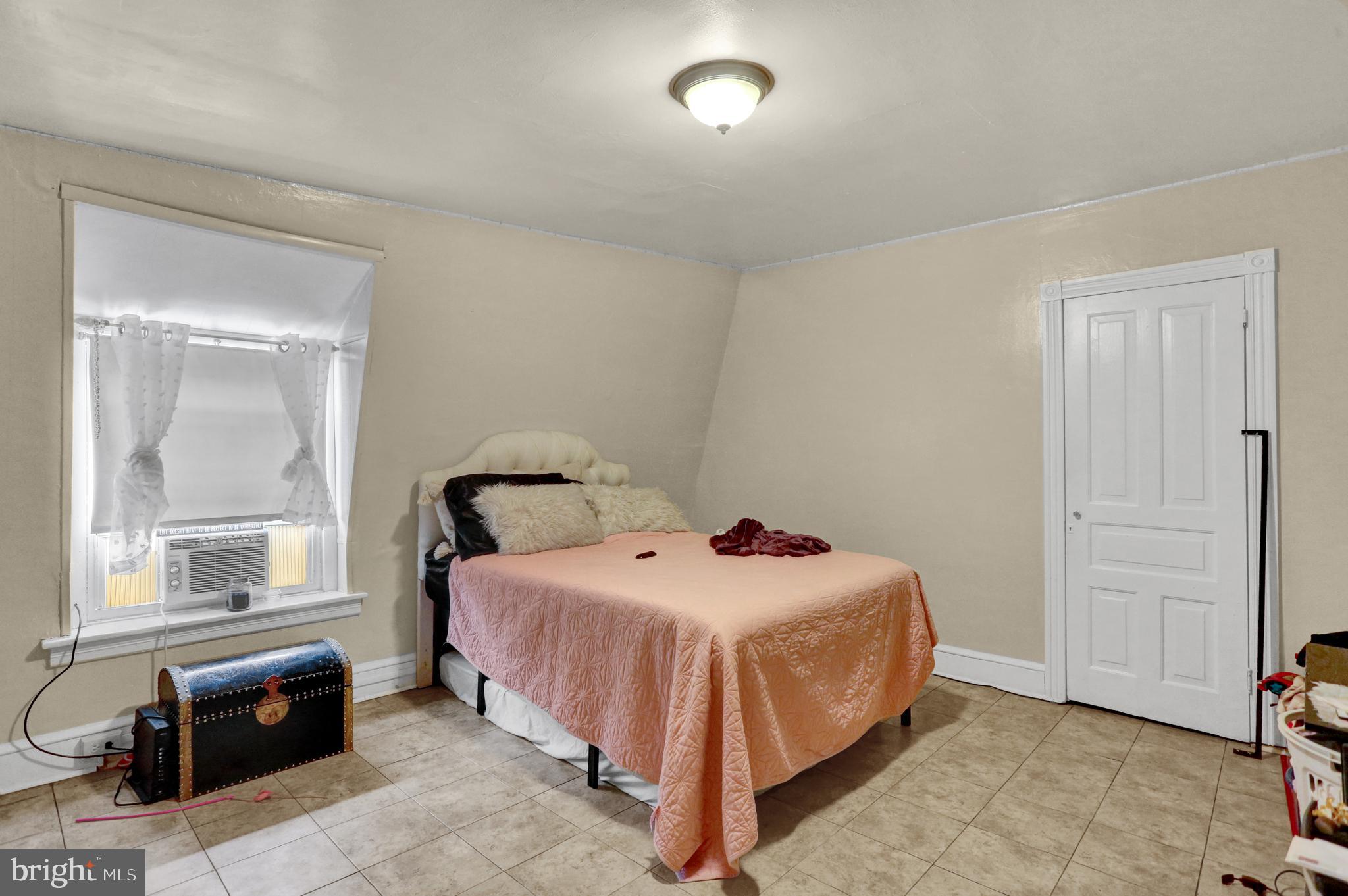 1263 Spring Street Reading, PA 19604 - Photo 7 of 32 Gallery Image 7