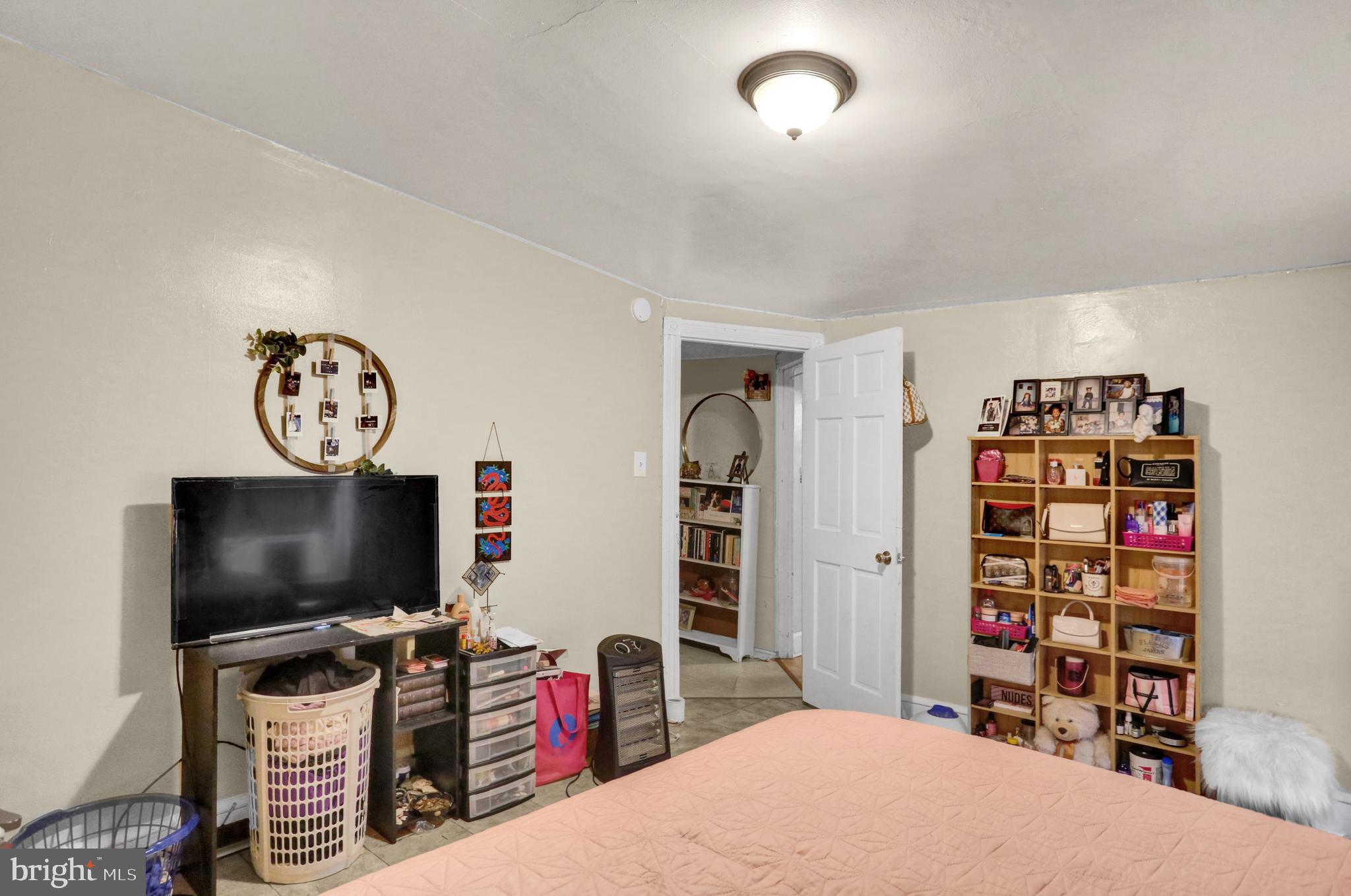 1263 Spring Street Reading, PA 19604 - Photo 8 of 32 Gallery Image 8