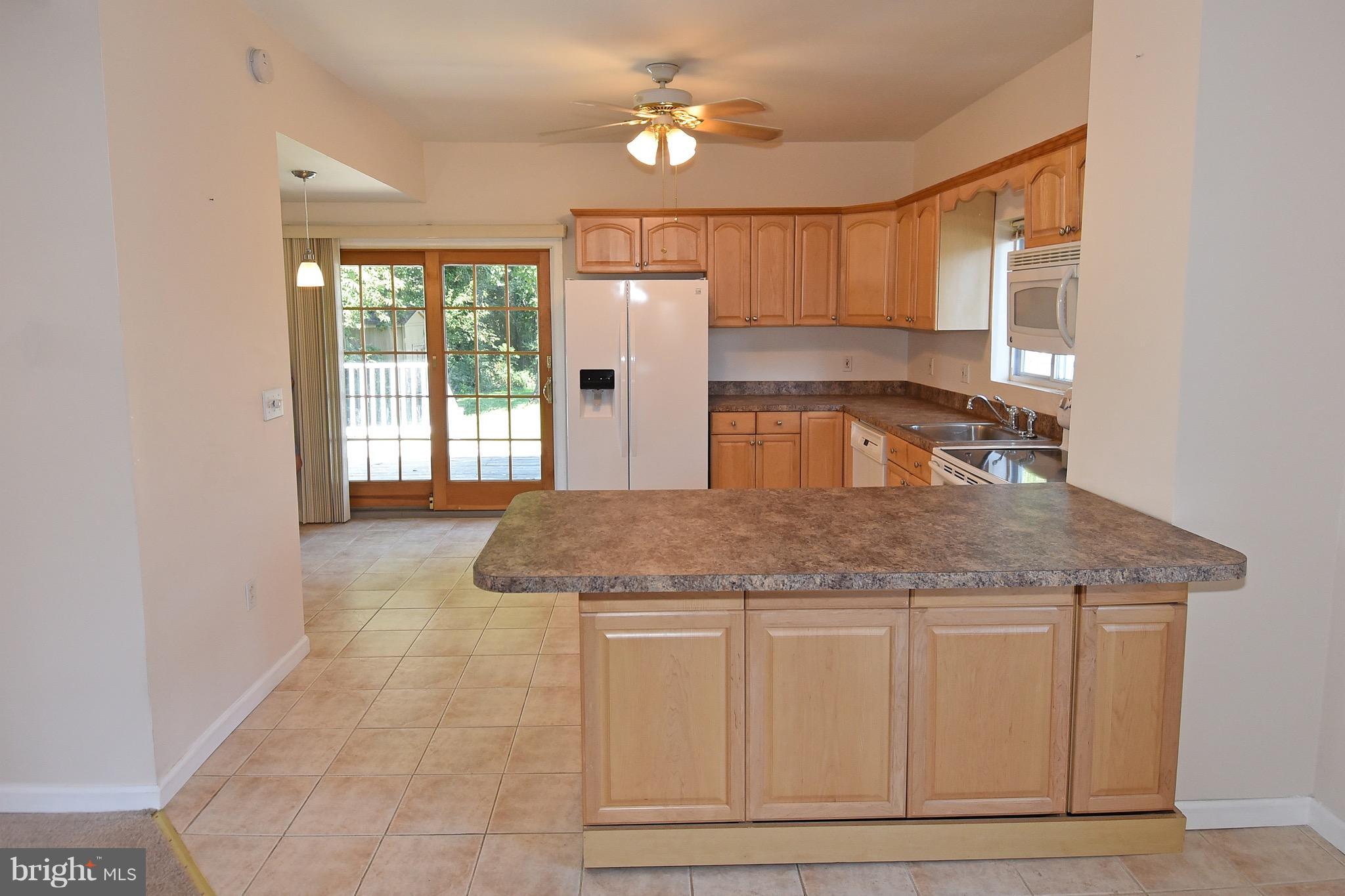 244 Arundel Road Pasadena, MD 21122 - Photo 10 of 30 Kitchen