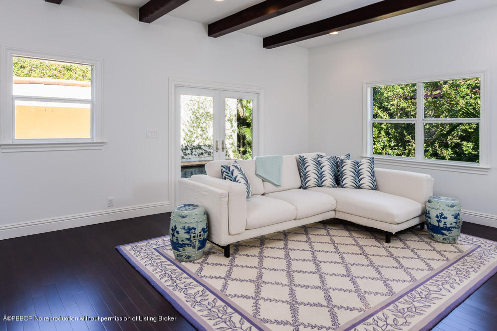 277 Cordova Road West Palm Beach, FL 33401 - Photo 8 of 18 a living room with furniture and a window