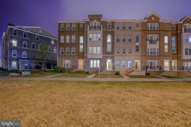 $510,000 | 20355 Century Boulevard, Unit 177L, Germantown, MD 20874