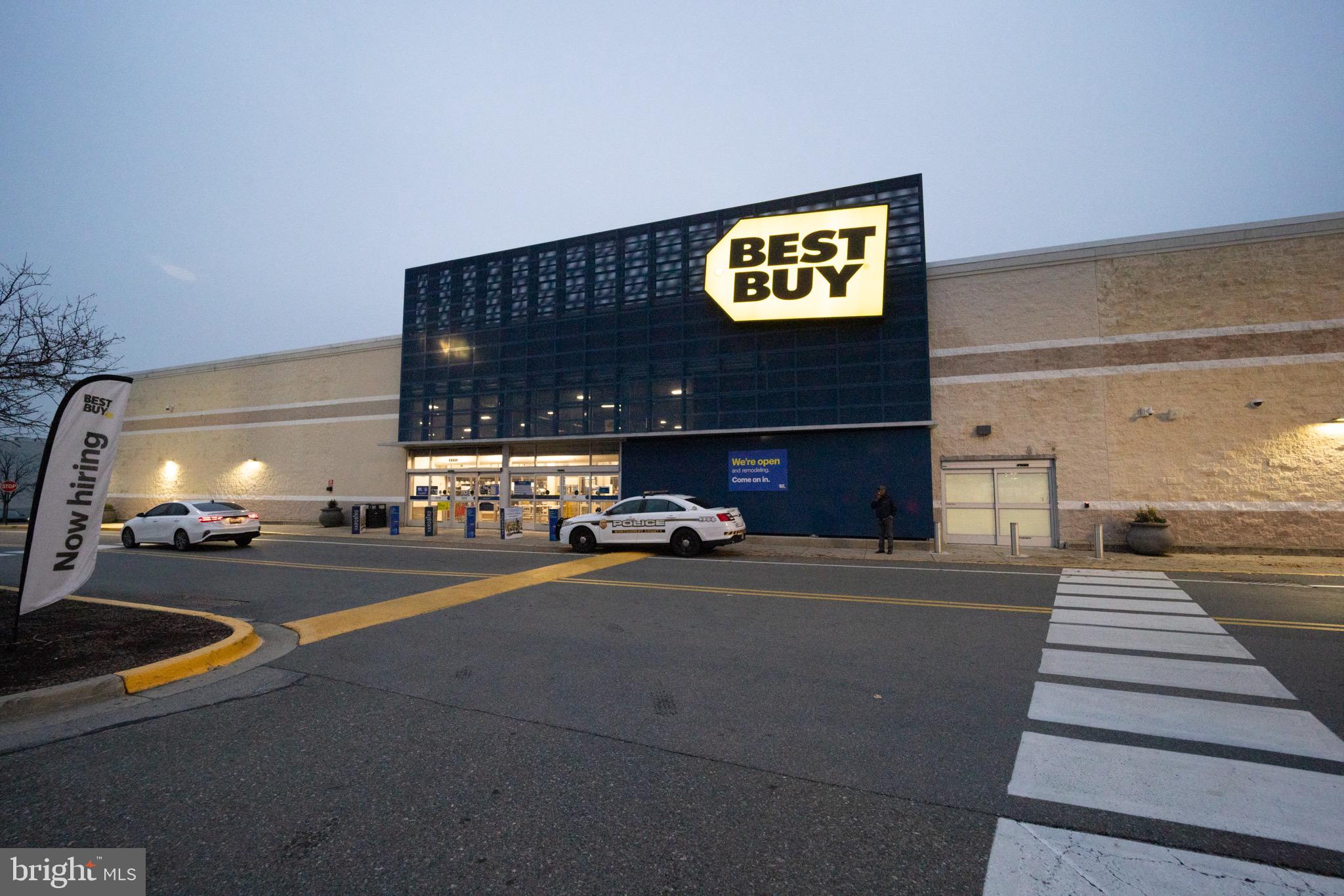 20355 Century Boulevard, Unit 177L Germantown, MD 20874 - Photo 58 of 69 a view of a cars parked on the side of a street