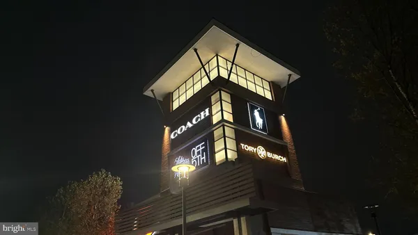 $510,000 | 20355 Century Boulevard, Unit 177L, Germantown, MD 20874