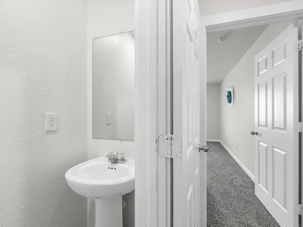 $1,600 | 12603 Telge Road, Unit 13F, Cypress, TX 77429