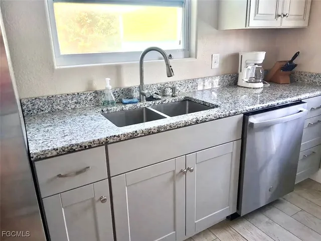 a close view of sink and tap