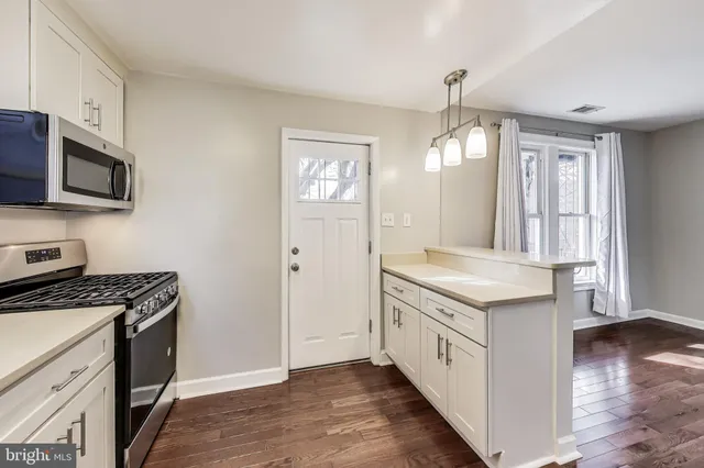 $1,049,000 | 212 Elm Street Northwest, Washington, DC 20001