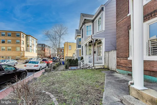 $1,049,000 | 212 Elm Street Northwest, Washington, DC 20001