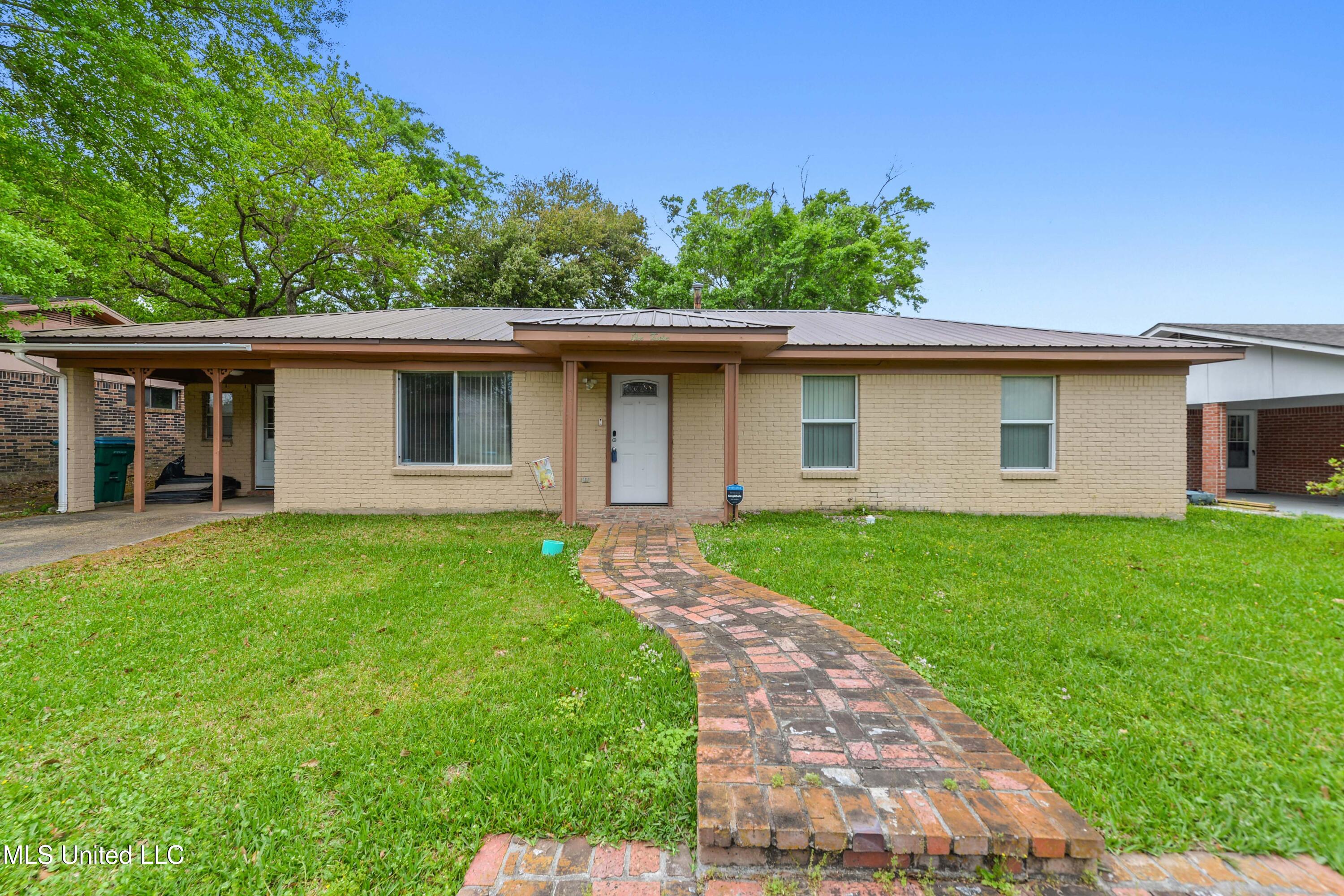 112 Ralph Drive Gulfport, MS 39503 - Photo 1 of 26 Front