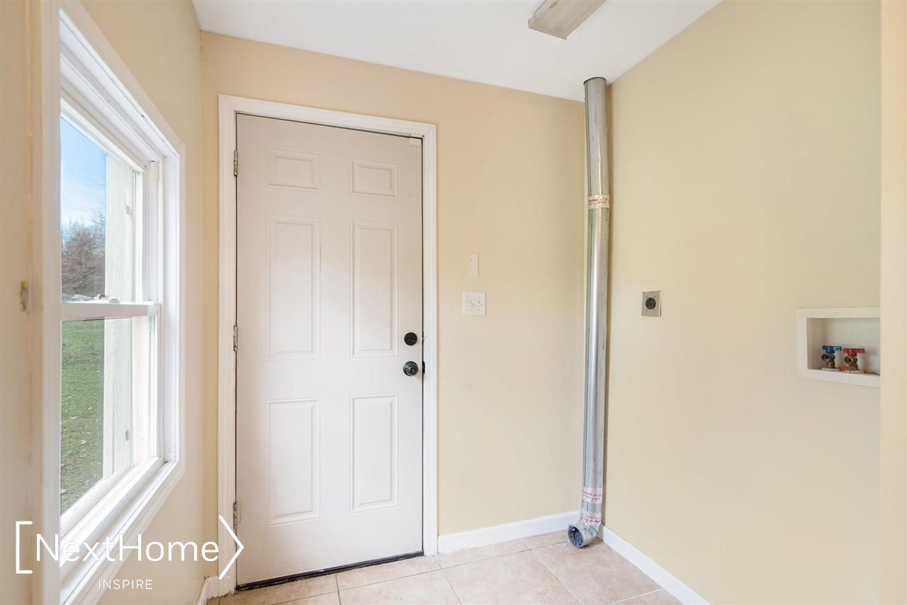 6035 Deland Road Flushing, MI 48433 - Photo 12 of 28