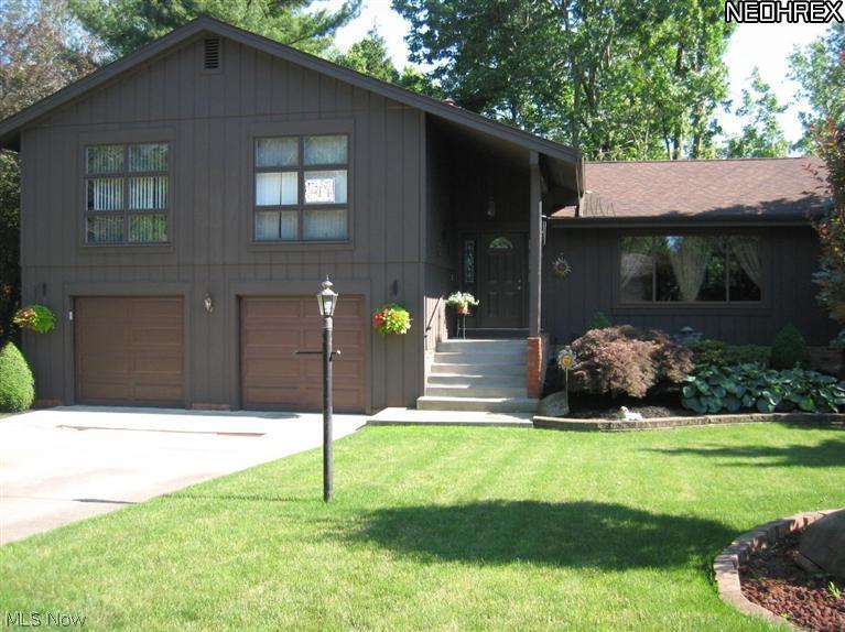 680 Stoney Brook Road Northfield, OH 44067 - Photo 3 of 25