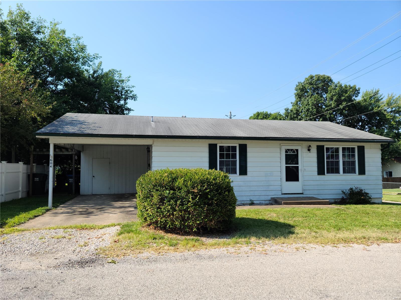 604 Veterans Drive Waterloo, IL 62298 - Photo 1 of 22 Gallery Image 1