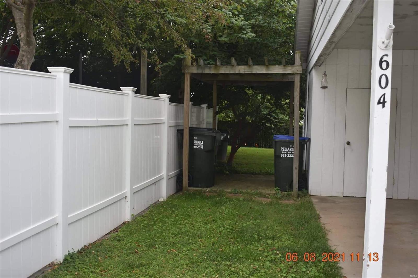 604 Veterans Drive Waterloo, IL 62298 - Photo 3 of 22 Gallery Image 3