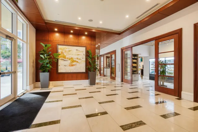 $750,000 | 3800 North Ocean Drive, Unit 1907, Singer Island, FL 33404