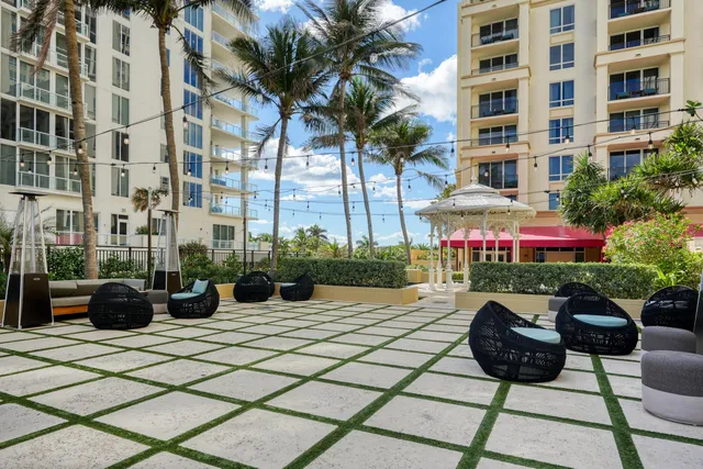 $750,000 | 3800 North Ocean Drive, Unit 1907, Singer Island, FL 33404