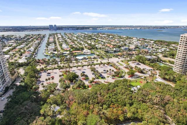 $750,000 | 3800 North Ocean Drive, Unit 1907, Singer Island, FL 33404