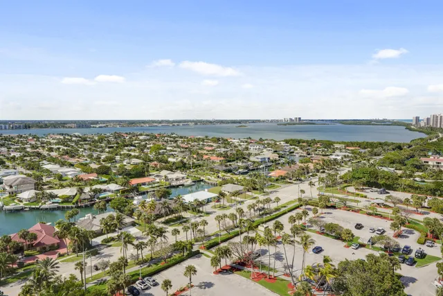 $750,000 | 3800 North Ocean Drive, Unit 1907, Singer Island, FL 33404