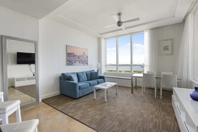 $750,000 | 3800 North Ocean Drive, Unit 1907, Singer Island, FL 33404