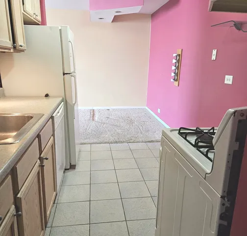 $1,800 | 1375 Rebecca Drive, Unit 219, Hoffman Estates, IL 60169