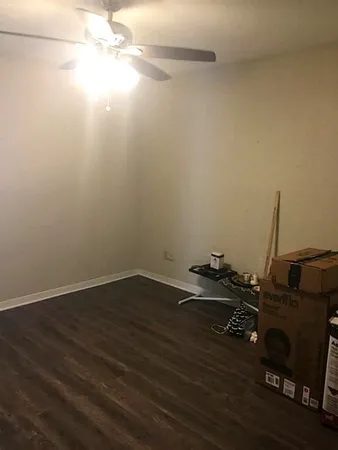 $1,150 | 2402 Sycamore Avenue, Unit B3, Huntsville, TX 77340
