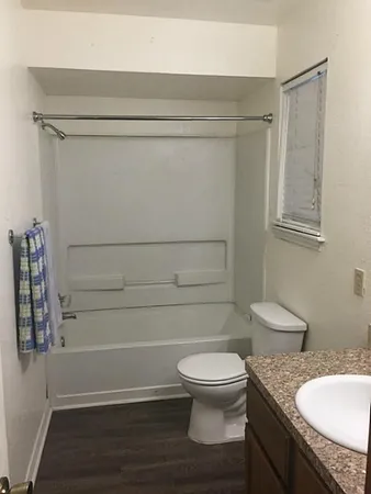 $1,150 | 2402 Sycamore Avenue, Unit B3, Huntsville, TX 77340