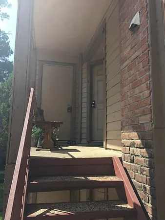 $1,150 | 2402 Sycamore Avenue, Unit B3, Huntsville, TX 77340