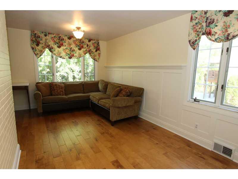 740 Scrubgrass Road Mt. Lebanon, PA 15243 - Photo 10 of 25 Family Room.