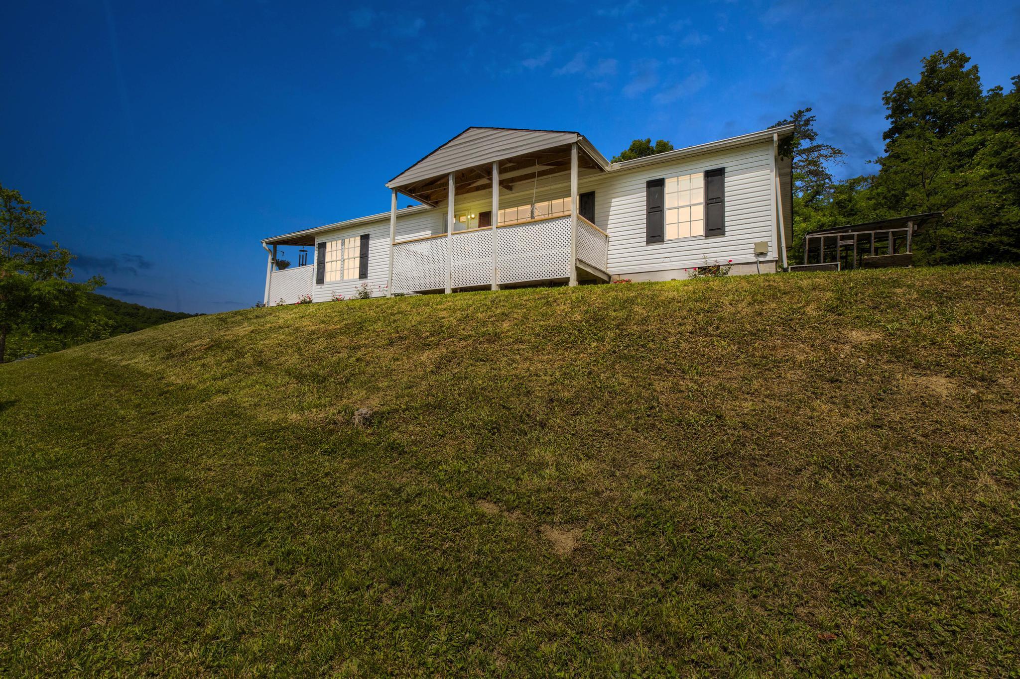 125 Wild Ridge Road Morehead, KY 40351 - Photo 3 of 31 Side Twilight