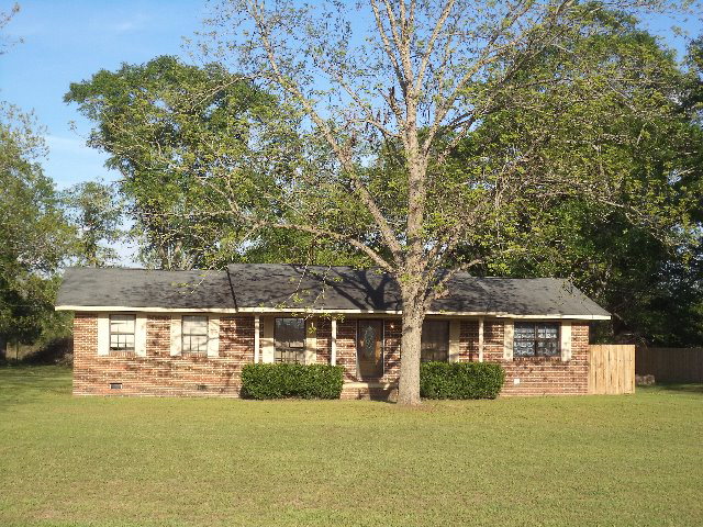 246 Cohen Road Slocomb, AL 36375 - Photo 1 of 1 Main View