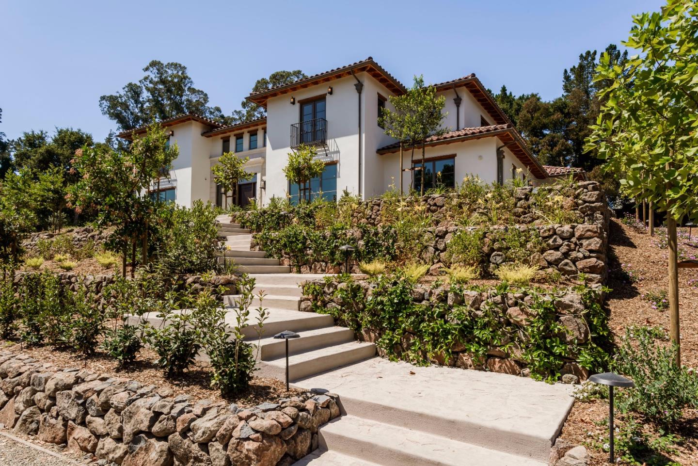 545 Darrell Road Hillsborough, CA 94010 - Photo 2 of 35