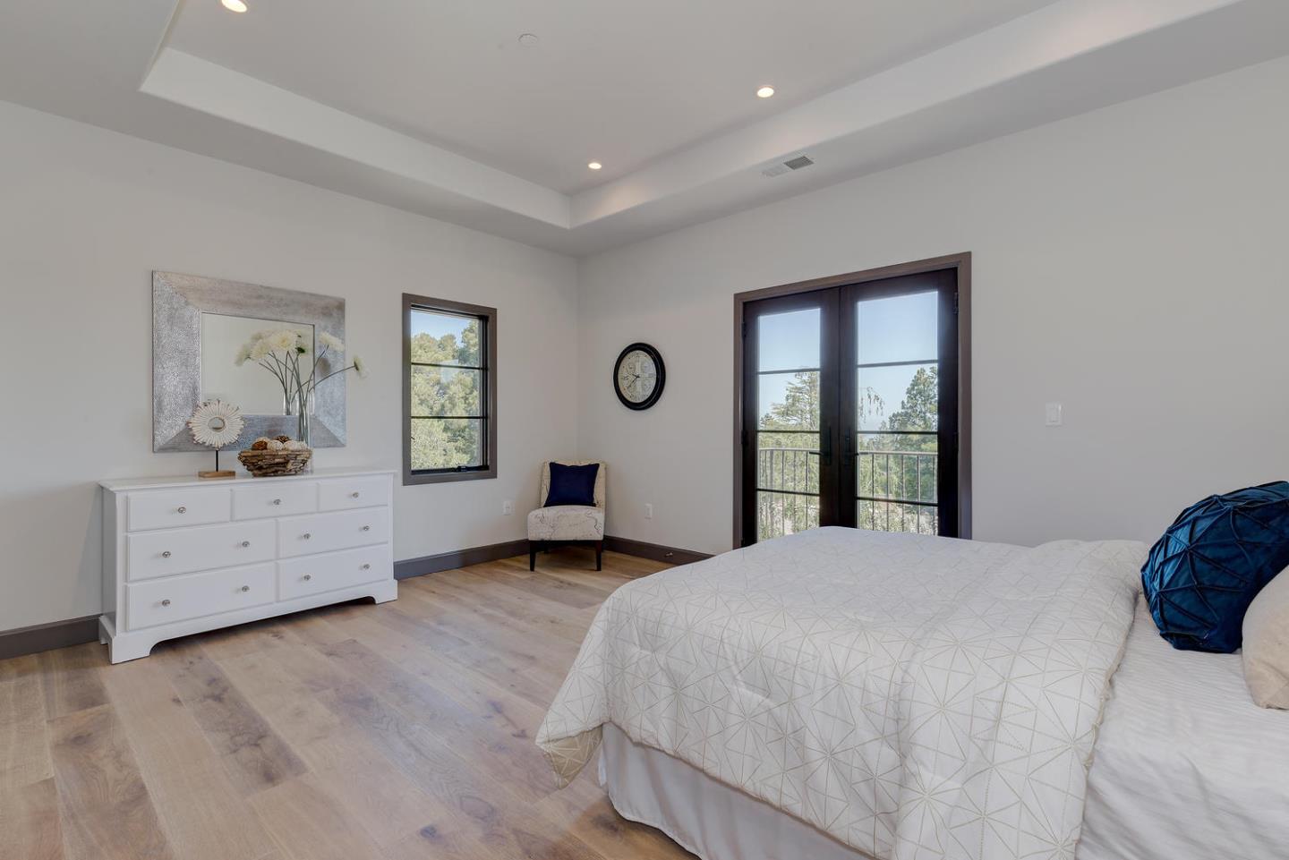 545 Darrell Road Hillsborough, CA 94010 - Photo 23 of 35