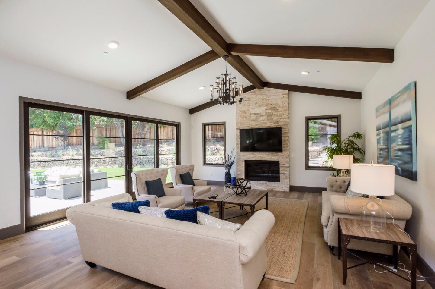 545 Darrell Road Hillsborough, CA 94010 - Photo 8 of 35