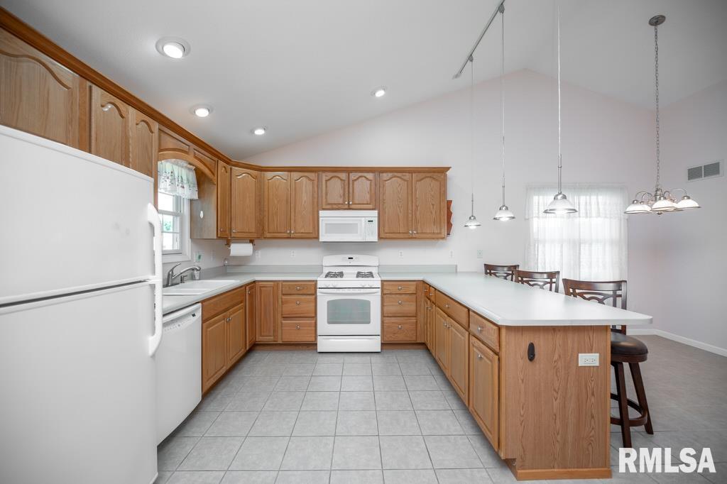 2425 Delaware Street Pekin, IL 61554 - Photo 26 of 48