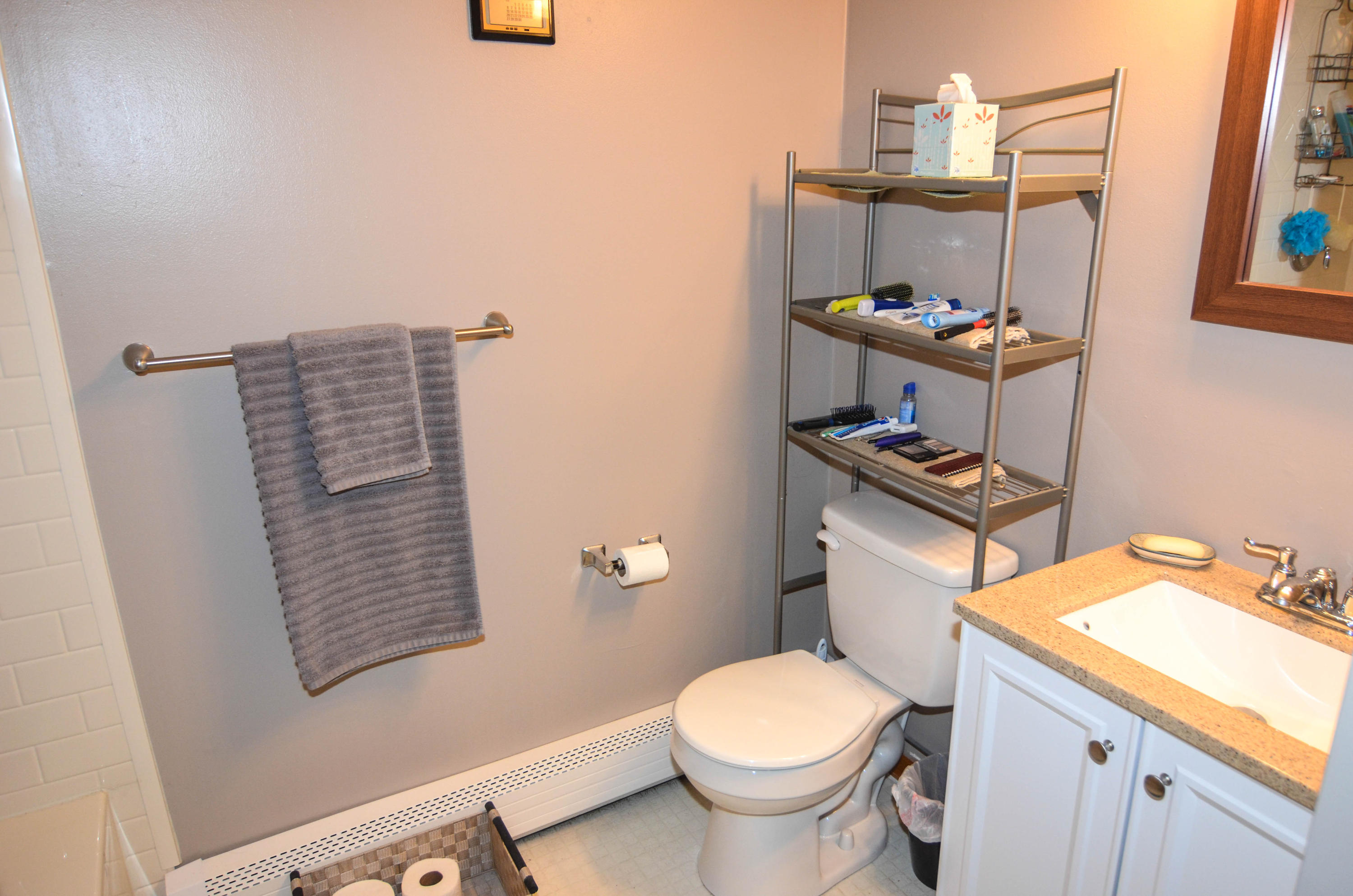 94 Lewiston Road, Unit 4 Gray, ME 04039 - Photo 22 of 36 Full Bath