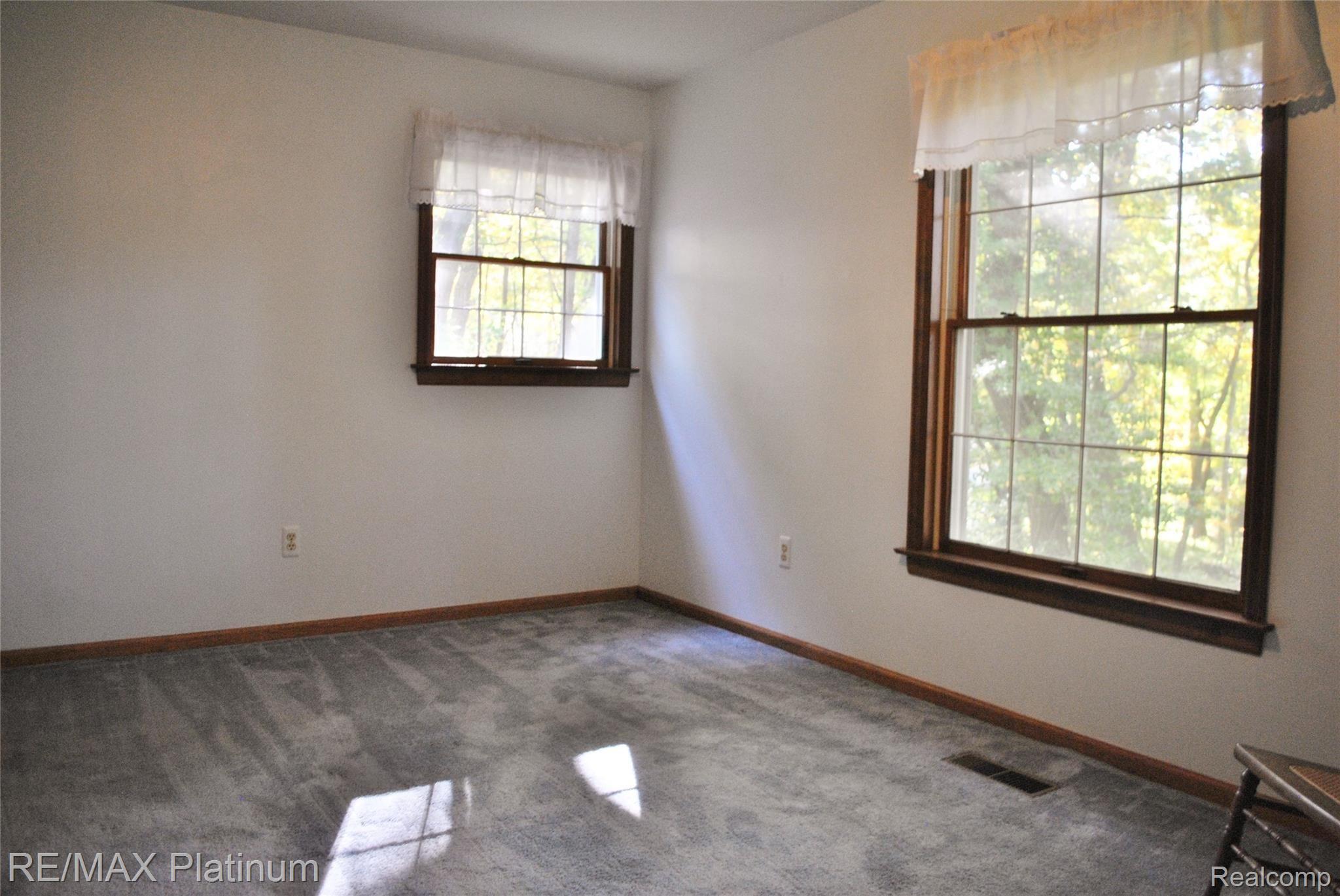 20555 Lindley Road Chelsea, MI 48118 - Photo 18 of 32 Bedroom