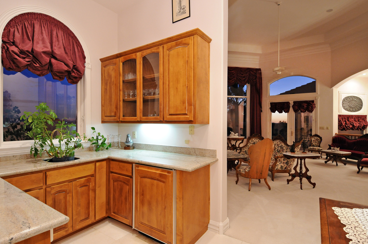 4702 East Rockridge Road Phoenix, AZ 85018 - Photo 25 of 30 25