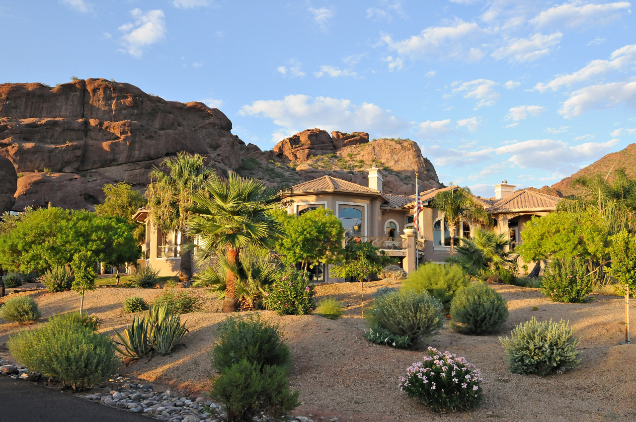 4702 East Rockridge Road Phoenix, AZ 85018 - Photo 3 of 30 r3
