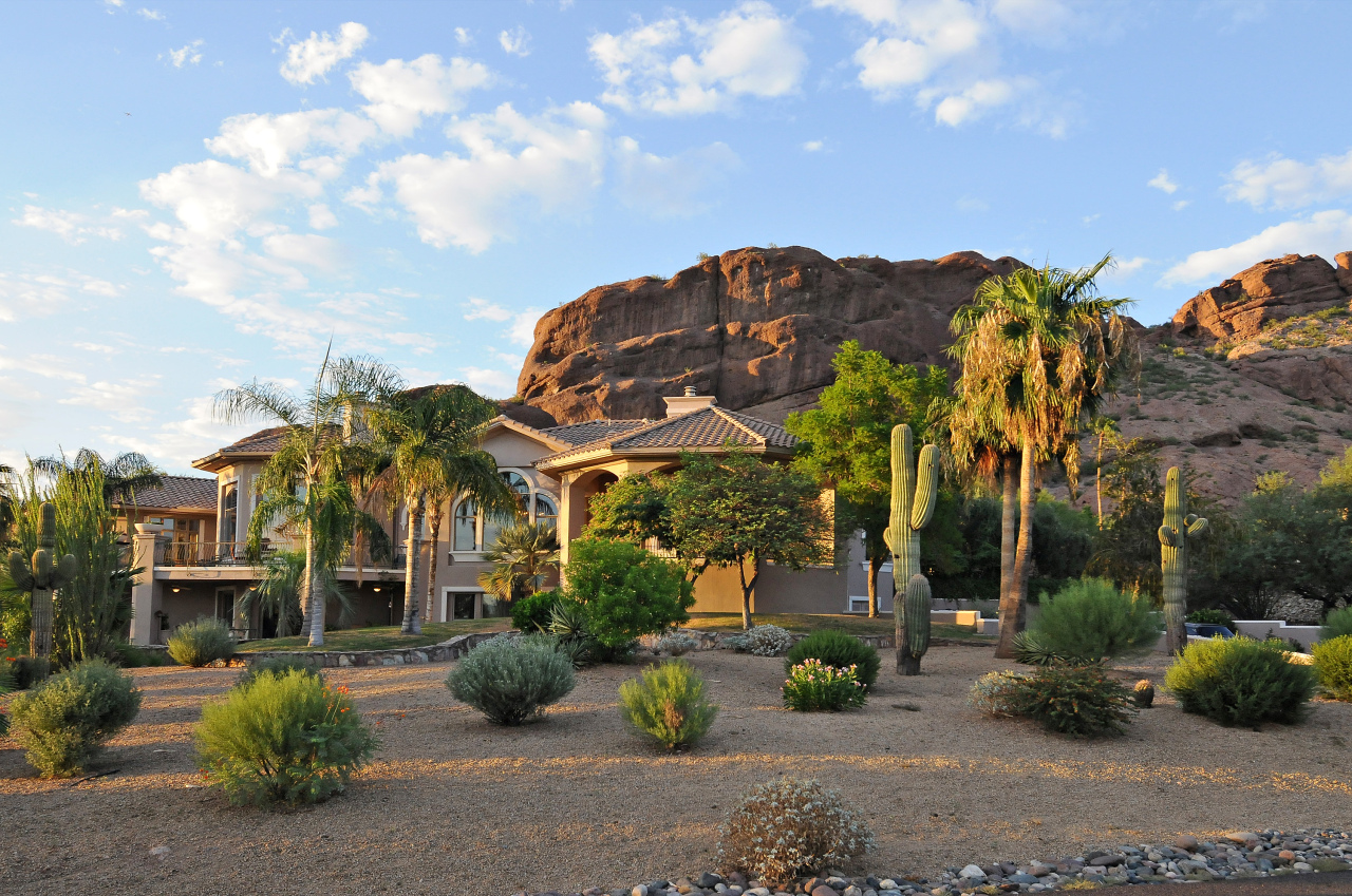 4702 East Rockridge Road Phoenix, AZ 85018 - Photo 4 of 30 r4