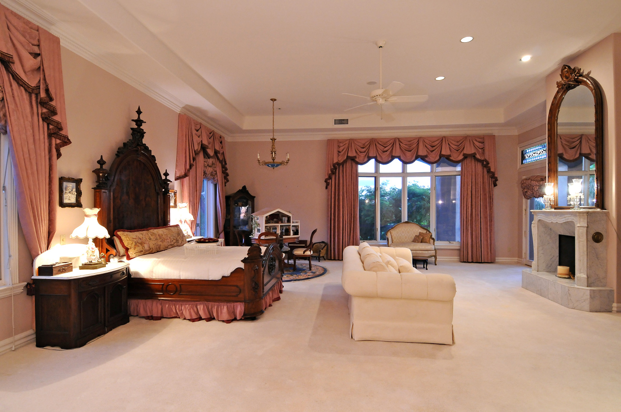 4702 East Rockridge Road Phoenix, AZ 85018 - Photo 8 of 30 r8