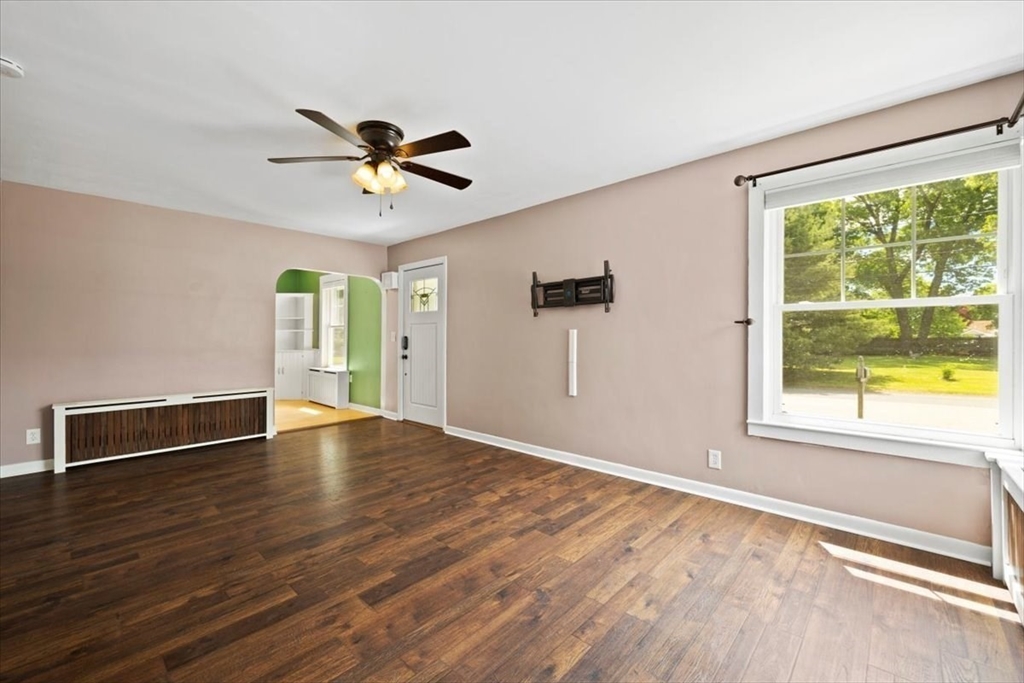 49 Pine Road Attleboro, MA 02703 - Photo 5 of 42 Gallery Image 5