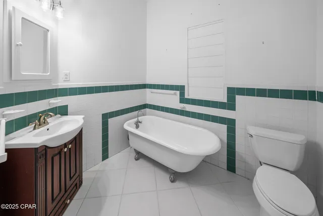 $337,500 | 1119 New York Avenue, Lynn Haven, FL 32444