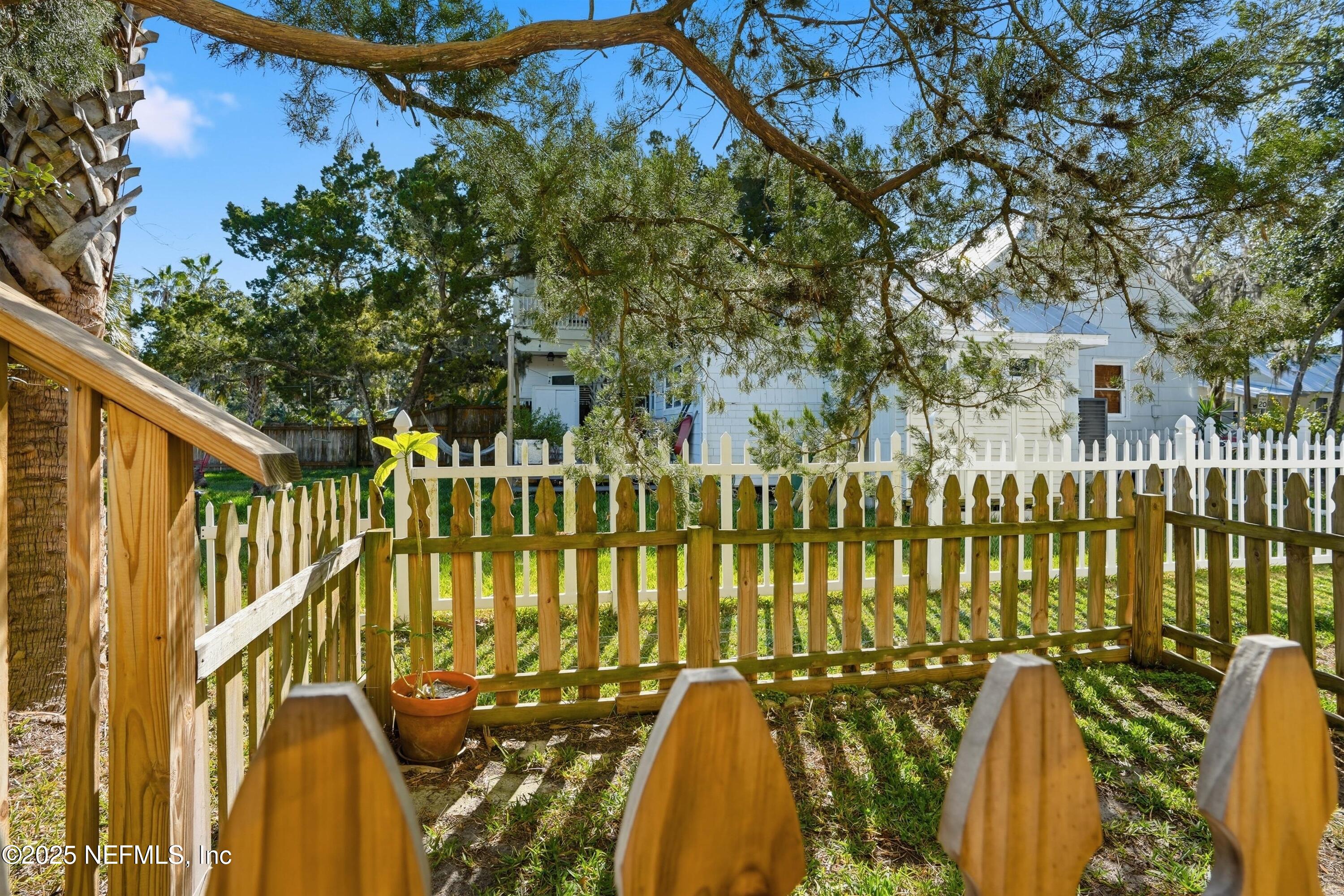 31 Oak Street St. Augustine, FL 32084 - Photo 30 of 41 30-Backyard