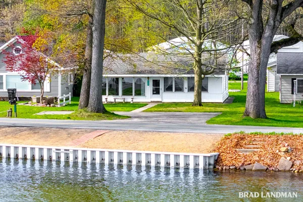$695,000 | 11767 Marsh Road, Shelbyville, MI 49344