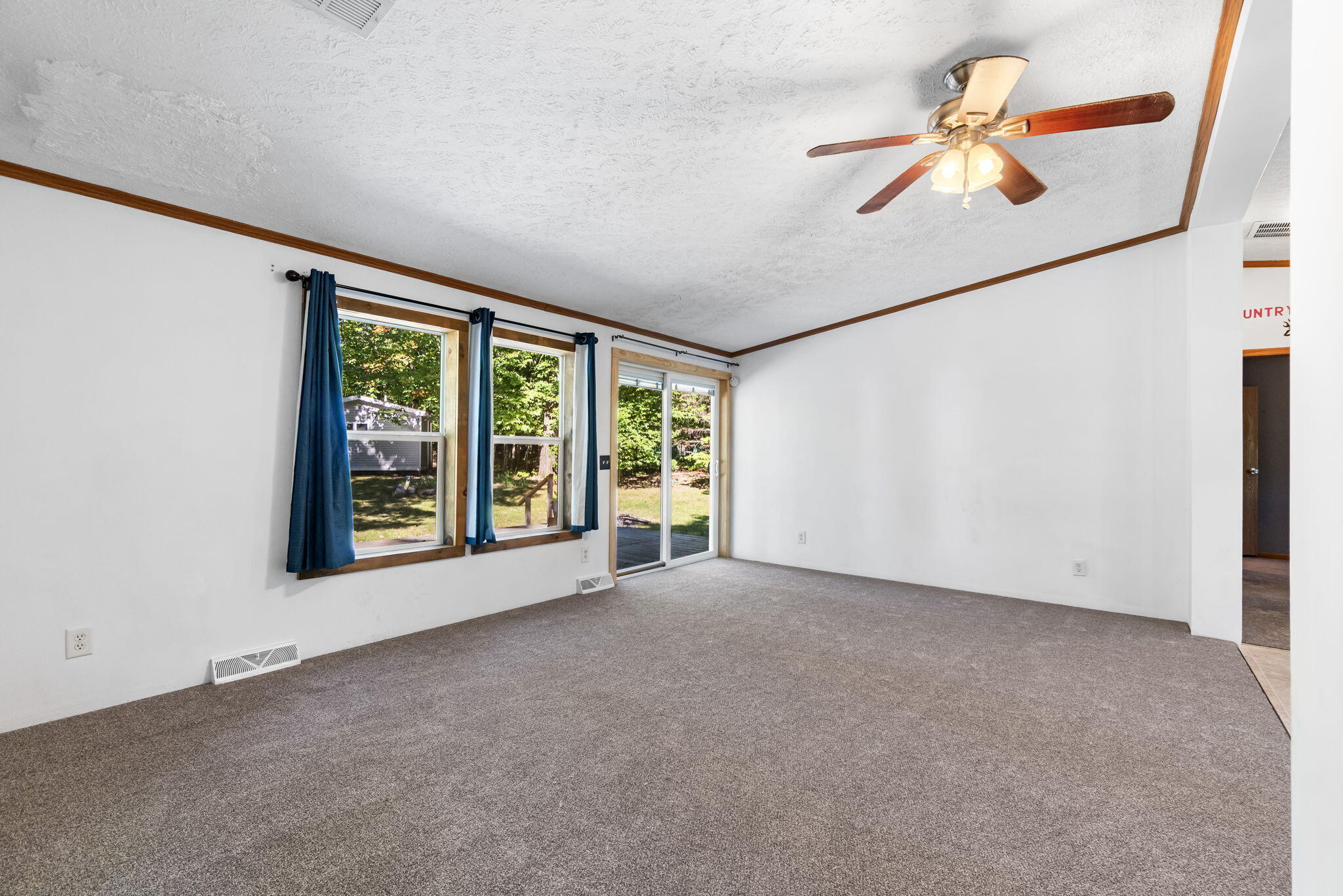 4201 Long Lake Road Cheboygan, MI 49721 - Photo 10 of 41 Gallery Image 10