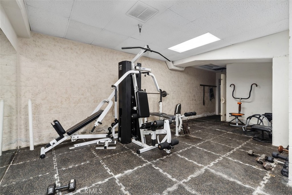 12300 Montecito Road, Unit 39 Seal Beach, CA 90740 - Photo 40 of 41 Gymnasium