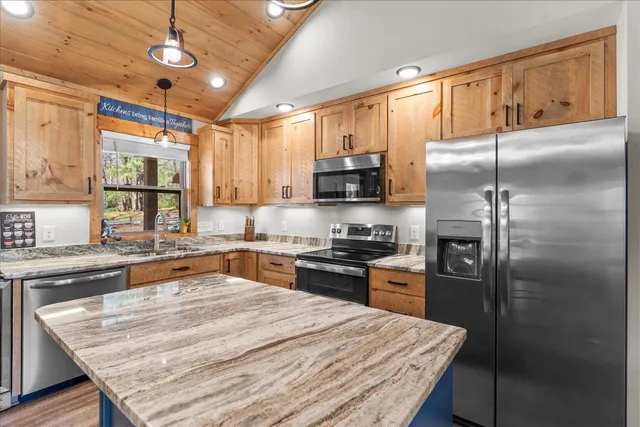 $419,000 | 94 Cherokee Trail, Chatsworth, GA 30705