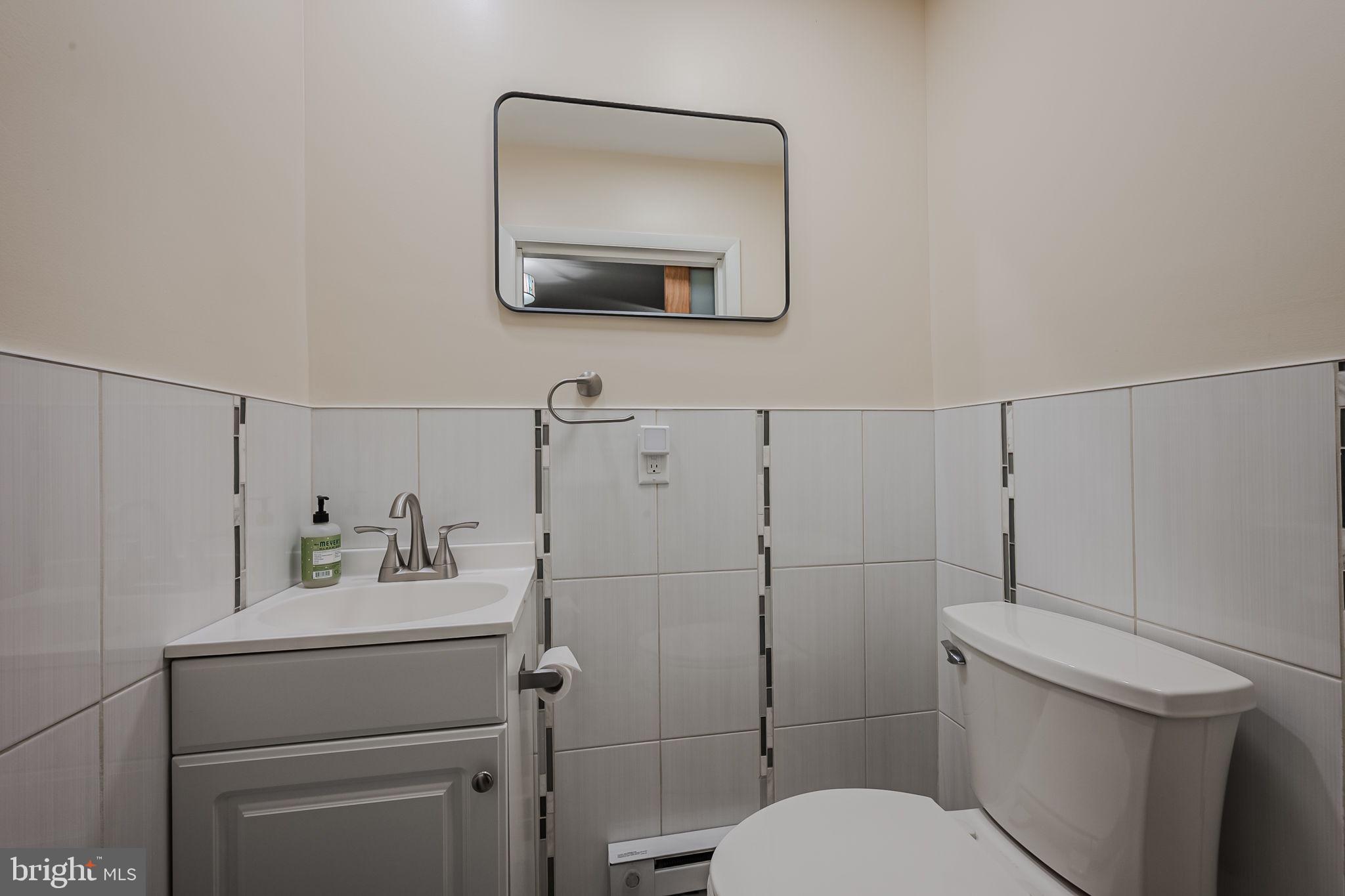 1805 Silverside Road Wilmington, DE 19810 - Photo 12 of 46 Half bath