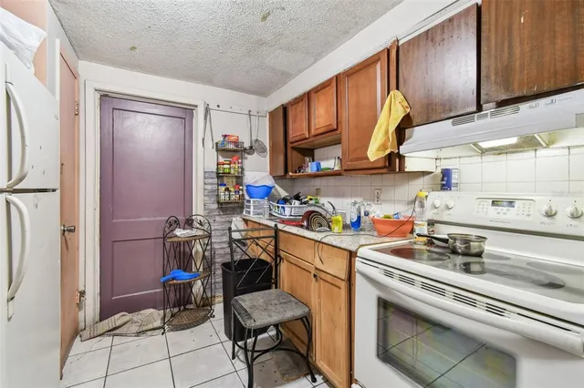 $470,000 | 1805 East 139th Avenue, Unit 1, Tampa, FL 33613
