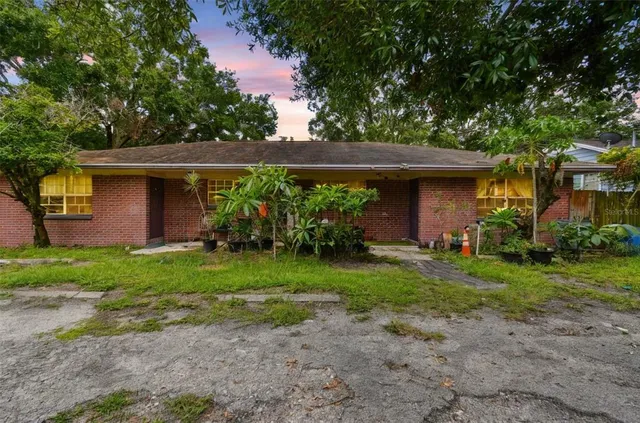 $470,000 | 1805 East 139th Avenue, Unit 1, Tampa, FL 33613