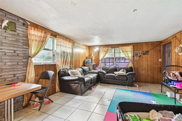 $470,000 | 1805 East 139th Avenue, Unit 1, Tampa, FL 33613